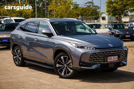 Grey 2025 MG HS Wagon Essence