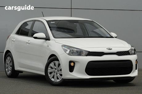 White 2018 Kia RIO Hatchback Gt-Line