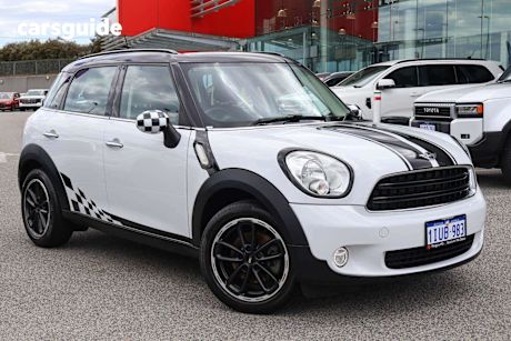 White 2017 Mini Countryman Wagon Cooper