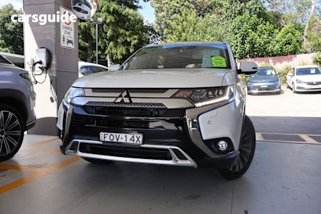 White 2019 Mitsubishi Outlander Wagon Exceed 7 Seat (Awd)