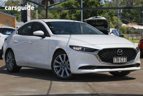 White 2021 Mazda 3 Sedan G20 Evolve