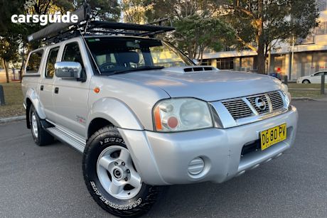 Silver 2009 Nissan Navara Dual Cab Pick-up St-R (4X4)