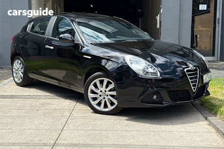 Black 2013 Alfa Romeo Giulietta Hatchback Distinctive