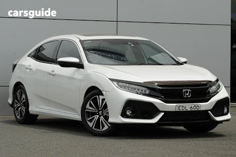 White 2019 Honda Civic Hatchback Vti-Lx