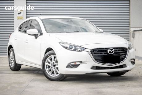 White 2017 Mazda 3 Hatchback Maxx