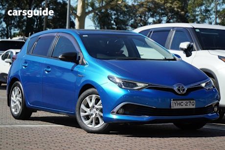 Blue 2017 Toyota Corolla Hatchback Hybrid