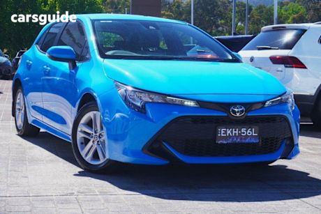 Blue 2020 Toyota Corolla Hatchback Ascent Sport