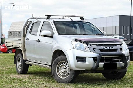 Silver 2015 Isuzu D-MAX Crew Cab Chassis Sx (4X4)