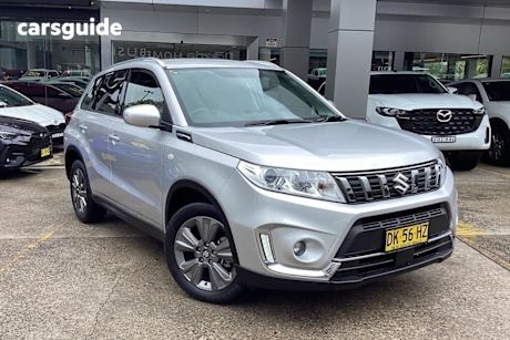 Silver 2023 Suzuki Vitara Wagon Beat