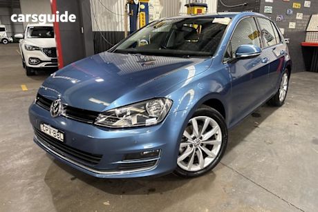 Blue 2013 Volkswagen Golf Hatchback 110 Tdi Highline