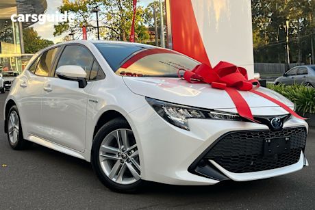 White 2022 Toyota Corolla Hatchback Ascent Sport Hybrid