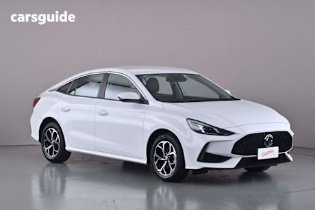 White 2023 MG MG5 Sedan Vibe