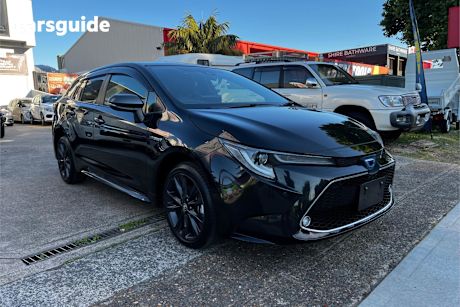 Black 2019 Toyota Corolla Hatchback Zr (Hybrid)