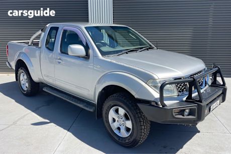 Silver 2008 Nissan Navara Dual Cab Pick-up St-X (4X4)