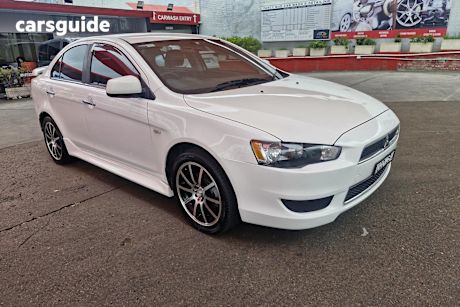 White 2013 Mitsubishi Lancer Sedan Lx