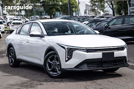 White 2025 Kia K4 Sedan S