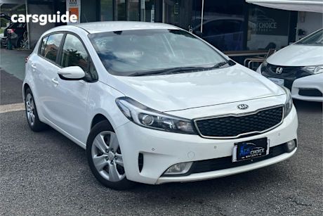 White 2017 Kia Cerato Hatchback S