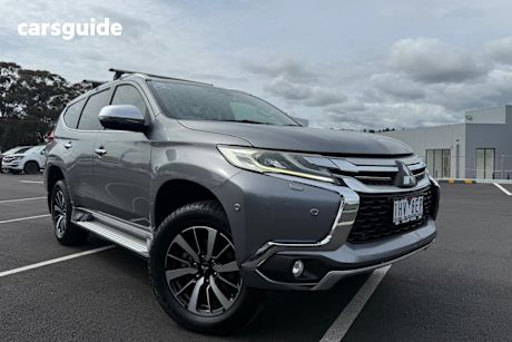 Grey 2016 Mitsubishi Pajero Sport Wagon Exceed (4X4) 7 Seat