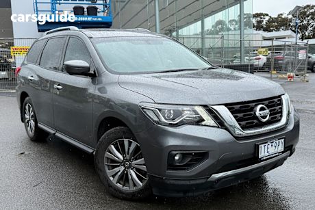 Silver 2019 Nissan Pathfinder Wagon St-L (2Wd)
