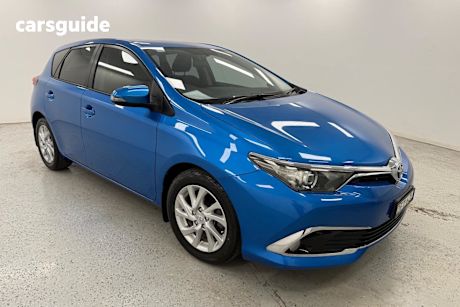 Blue 2016 Toyota Corolla Hatchback Ascent Sport