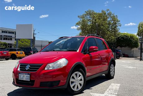 Red 2013 Suzuki SX4 Hatchback Crossover