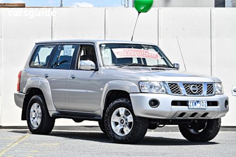 Silver 2009 Nissan Patrol Wagon St (4X4)
