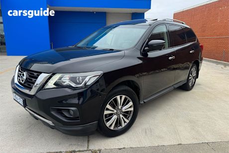 Black 2018 Nissan Pathfinder Wagon St-L (4X2)