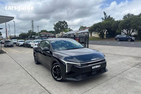 Black 2025 Kia K4 Sedan Sport+