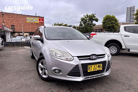 Silver 2013 Ford Focus Hatchback Trend