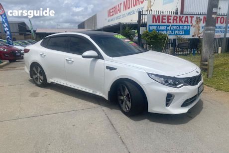 White 2016 Kia Optima Sedan Gt
