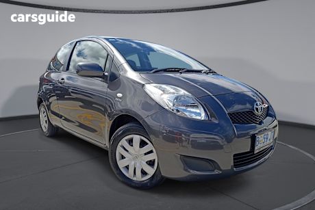 Grey 2009 Toyota Yaris Hatchback Yr