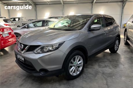 Silver 2017 Nissan Qashqai Wagon Ts