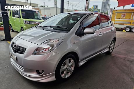 Silver 2007 Toyota Yaris Hatchback Yrx