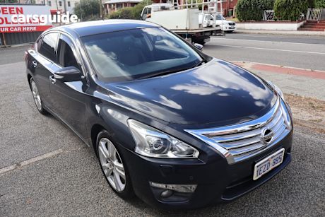 Blue 2014 Nissan Altima Sedan Ti-S