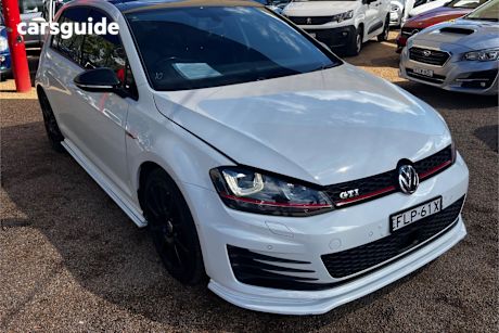 White 2015 Volkswagen Golf Hatchback Gti