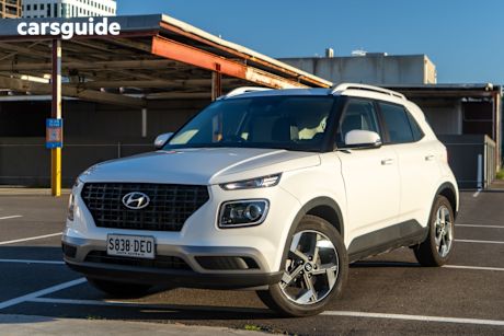 White 2024 Hyundai Venue Wagon Active