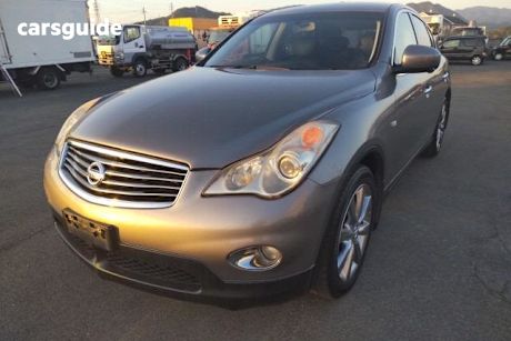 Grey 2010 Nissan Skyline Wagon
