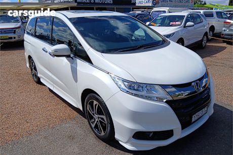 White 2017 Honda Odyssey Wagon Vti-L