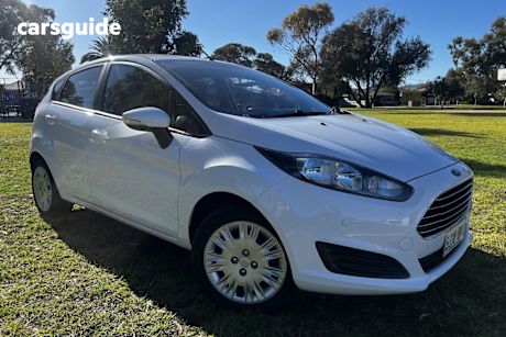 White 2014 Ford Fiesta Hatchback Ambiente