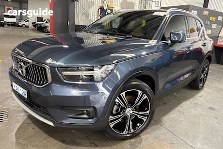Blue 2022 Volvo XC40 Wagon T4 Inscription (Awd)