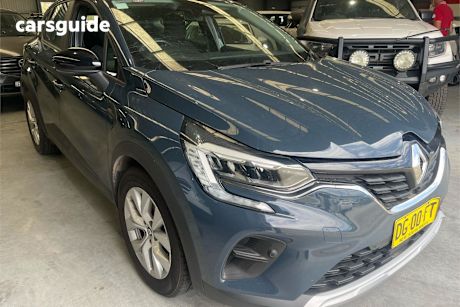 Blue 2022 Renault Captur Wagon Life