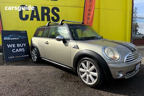 Gold 2008 Mini Cooper SUV CLUBMAN R55