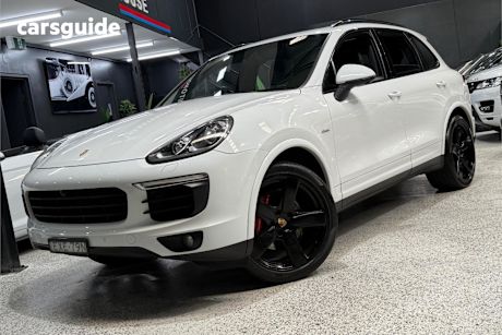 White 2016 Porsche Cayenne Wagon Diesel Platinum Edition