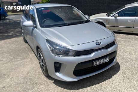 Silver 2017 Kia RIO Hatchback S