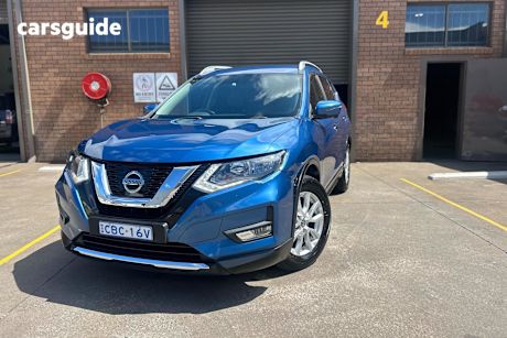Blue 2017 Nissan X-Trail Wagon St-L (4X4)