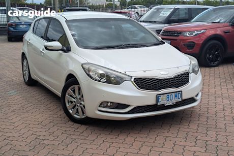 White 2013 Kia Cerato Hatchback Si