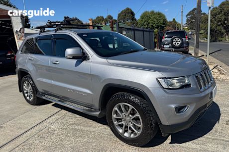 Silver 2014 Jeep Grand Cherokee Wagon Laredo (4X4)