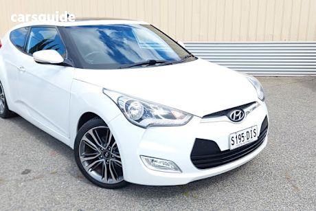 2015 Hyundai Veloster Coupe +