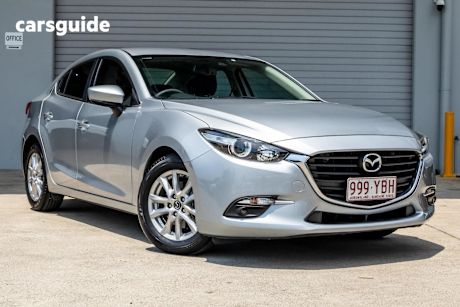 Silver 2018 Mazda 3 Sedan Maxx Sport