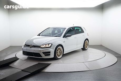 White 2017 Volkswagen Golf Hatchback R